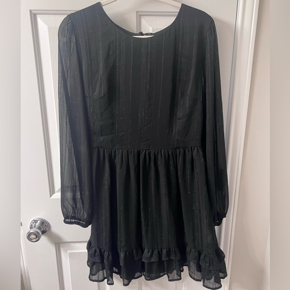 NWT Size L Junior’s Black Dress